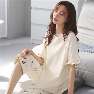 Pijama de mujer con pantalones cortos de puro algodón